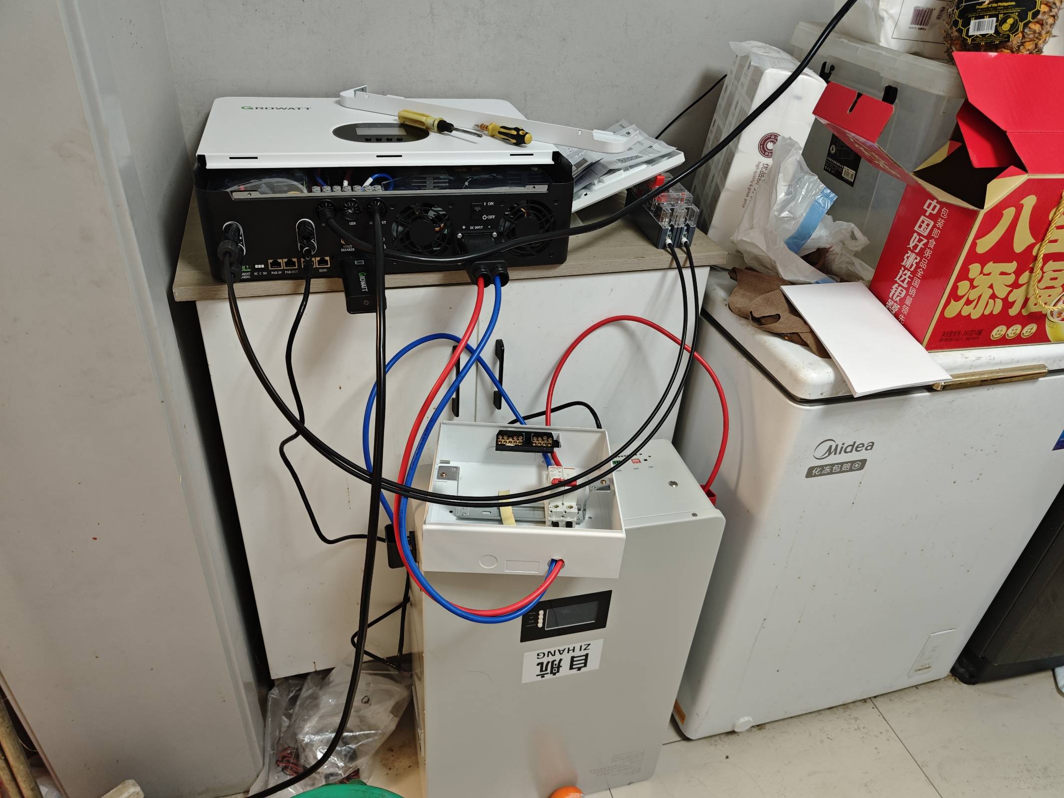 哈密屋顶光伏记：1.6kW 太阳能 + Growatt 一体机，自建家庭备电系统