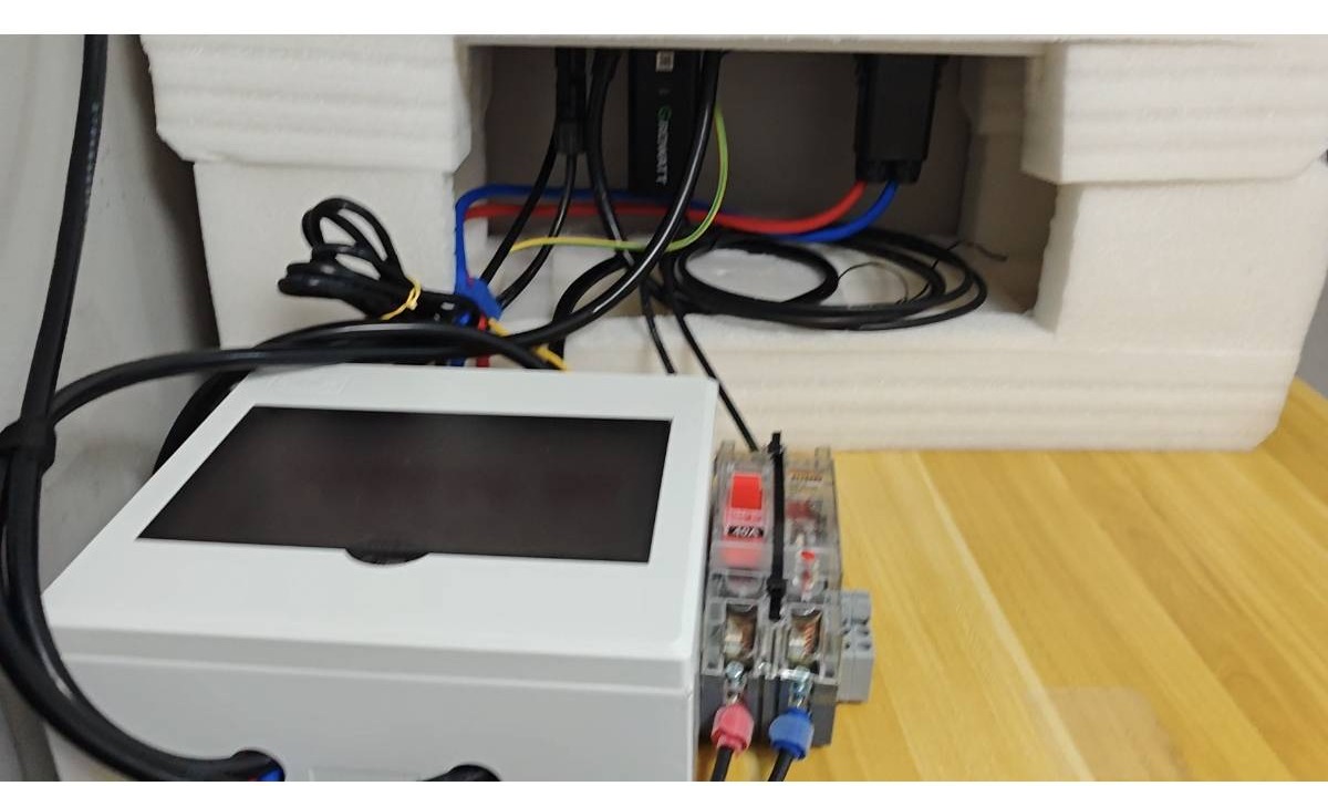 哈密屋顶光伏记：1.6kW 太阳能 + Growatt 一体机，自建家庭备电系统